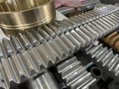 Рейки поворотные и втулки бронзовые на John Deere